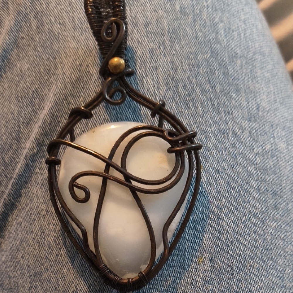 Elegant Wire-Wrapped White Pendant Necklace